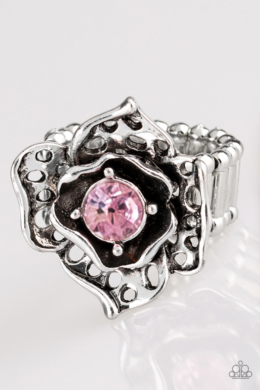Glowing Gardens Pink Ring- Paparazzi