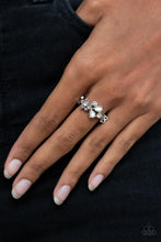Load image into Gallery viewer, Enchanting Efflorescence Purple Ring- Paparazzi