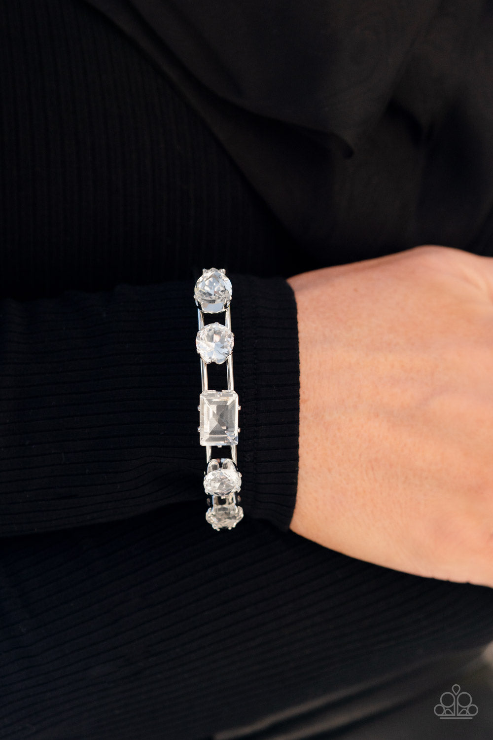Uniquely Untapped White Bracelet- Paparazzi