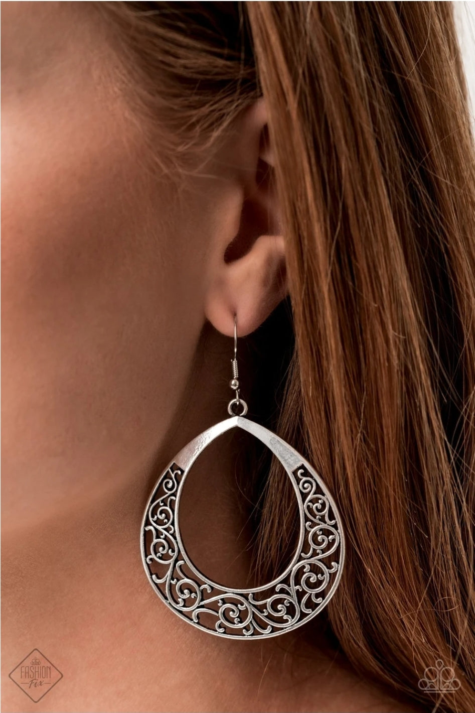 Vineyard Venture Silver Earrings GM0920- Paparazzi